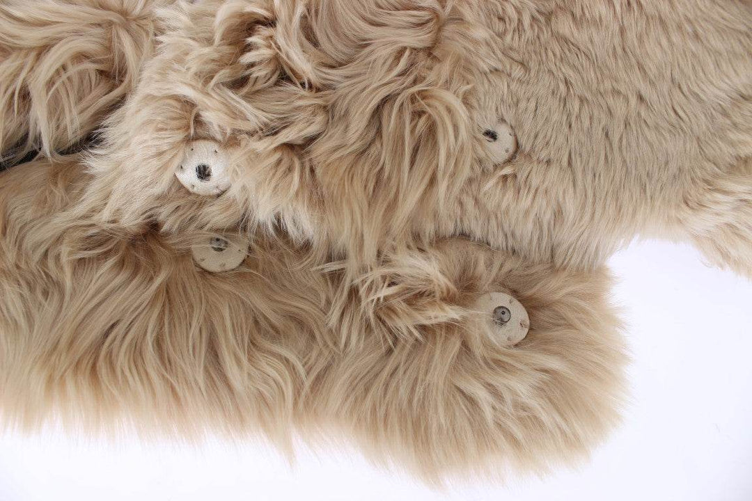 Dolce & Gabbana Elegantes Umhängetuch aus Alpakafell in Beige - Léoré