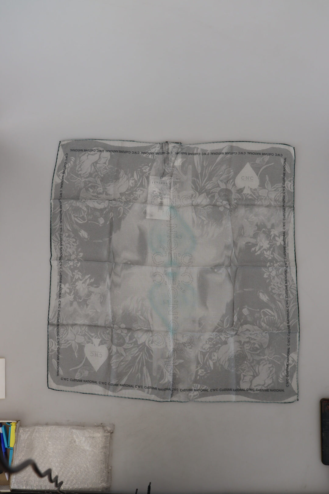 Costume National Grauer Print-Schal Foulard Markenschal