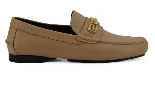 Versace Exquisite Medusa Loafers aus goldfarbenem Leder - Léoré