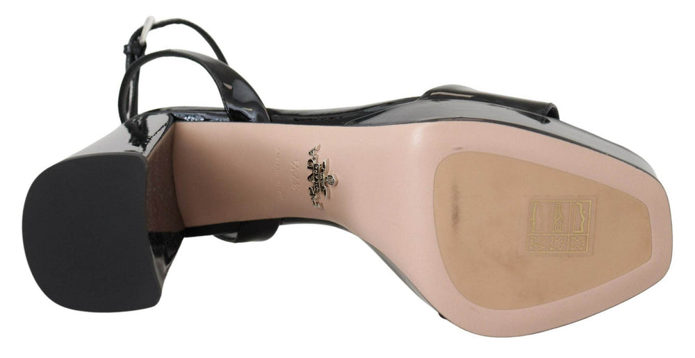 Prada Erhöhen Sie Ihre Eleganz mit glänzenden schwarzen Absätzen - Léoré