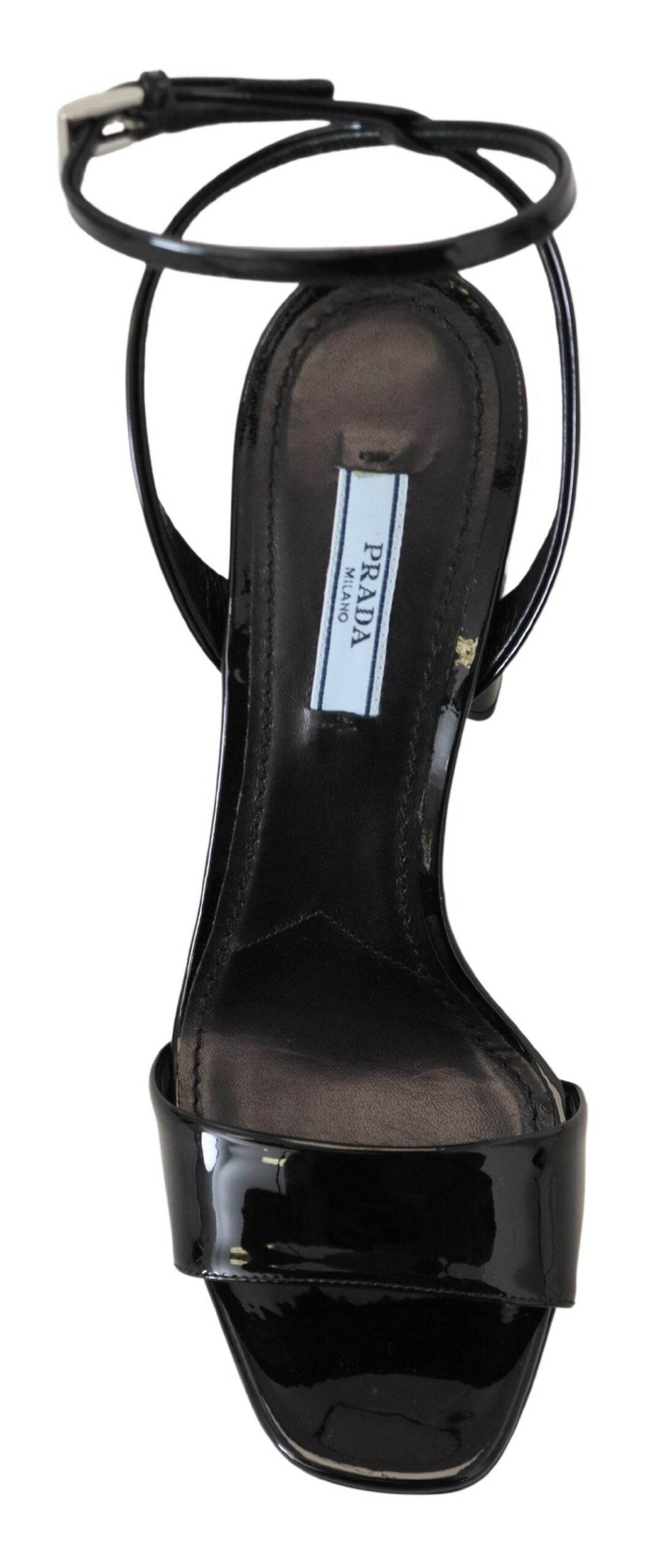 Prada Erhöhen Sie Ihre Eleganz mit glänzenden schwarzen Absätzen - Léoré