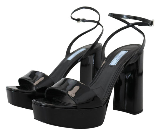 Prada Erhöhen Sie Ihre Eleganz mit glänzenden schwarzen Absätzen - Léoré