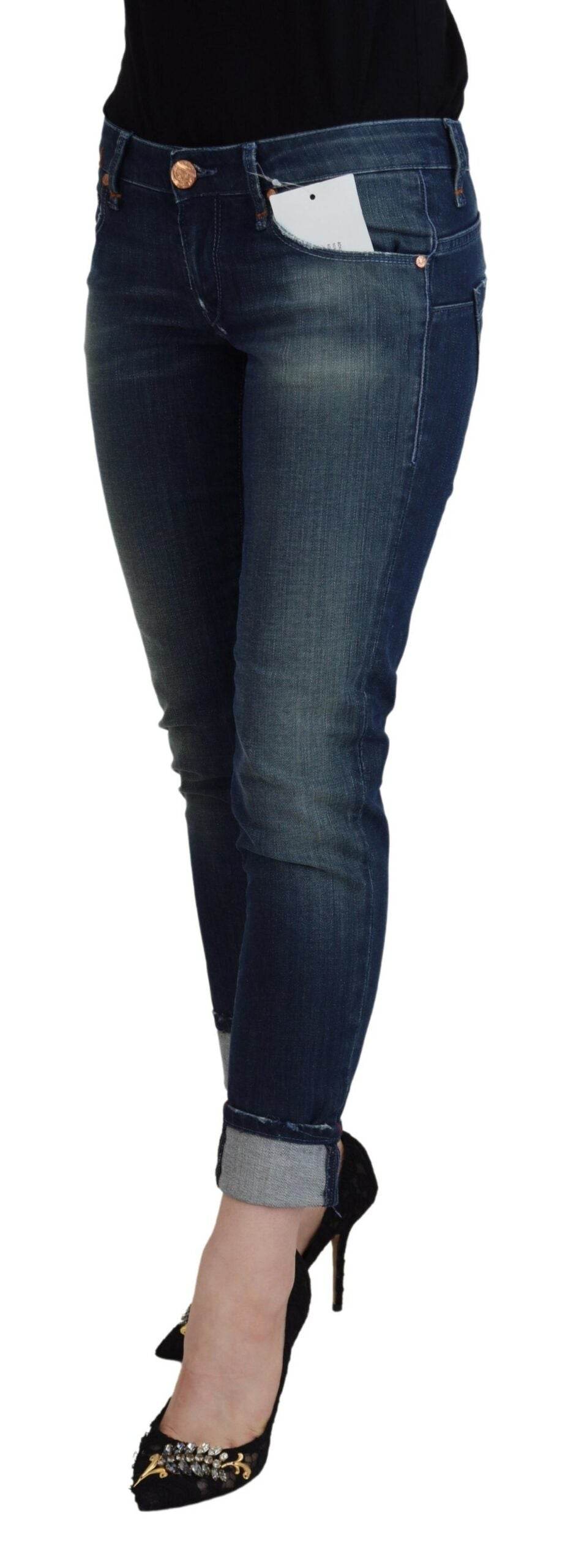 Acht Schicke Slim Fit Jeans mit niedriger Taille - Léoré