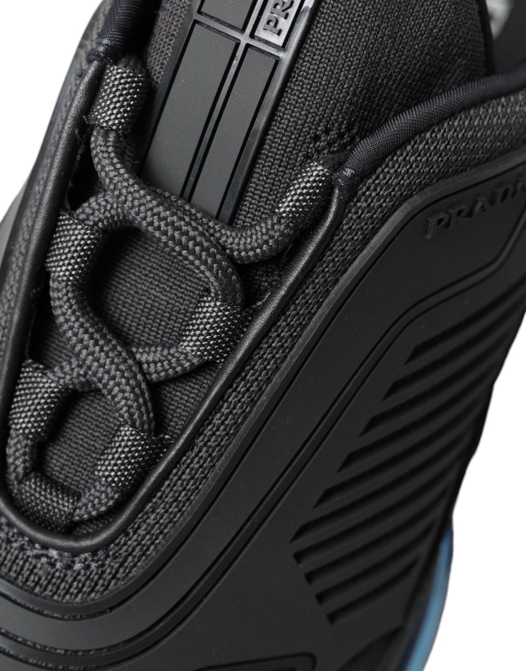 Prada Elegante Herren-Sneakers aus schwarzem Mesh - Léoré
