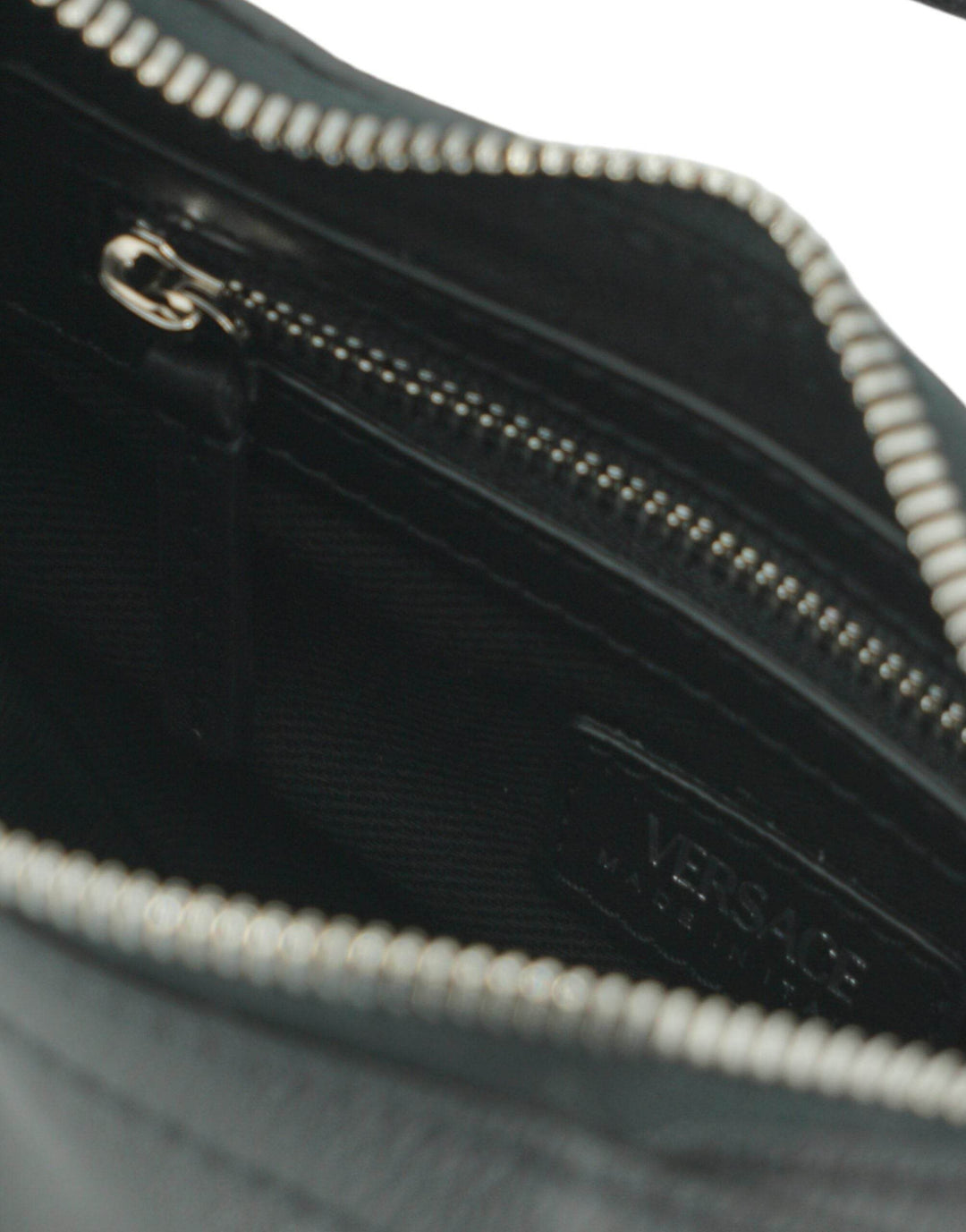 Versace Elegante schwarze Mini-Hobo-Umhängetasche - Léoré