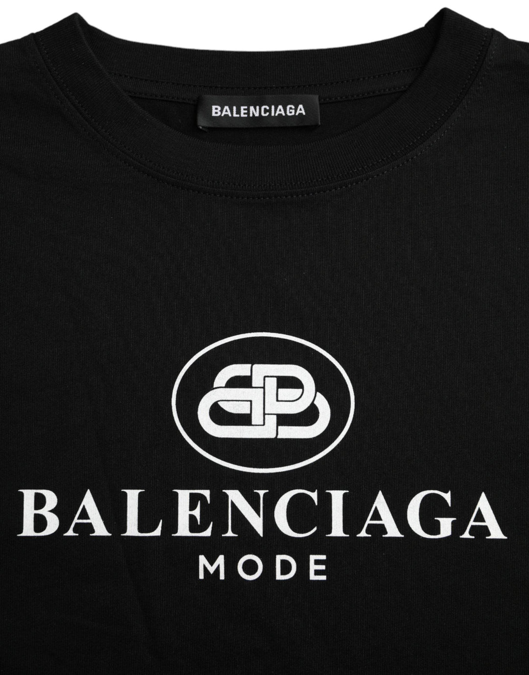 Balenciaga Schwarzes Baumwoll-Logo-T-Shirt mit Rundhalsausschnitt und kurzen Ärmeln - Léoré