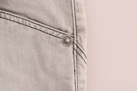 Costume National Graue Baumwollschlankjeans mit Waschung