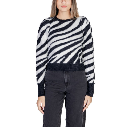 Only Schwarzer Nylon-Pullover