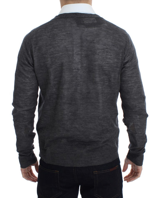 Costume National Grauer Wollpullover mit Knopfleiste