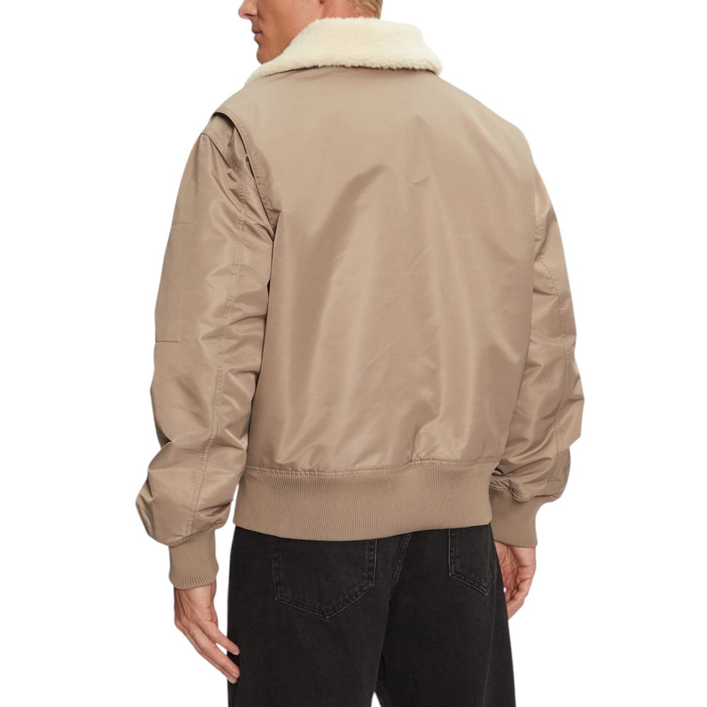 Calvin Klein Jeans Beige Jacke aus recyceltem Polyamid