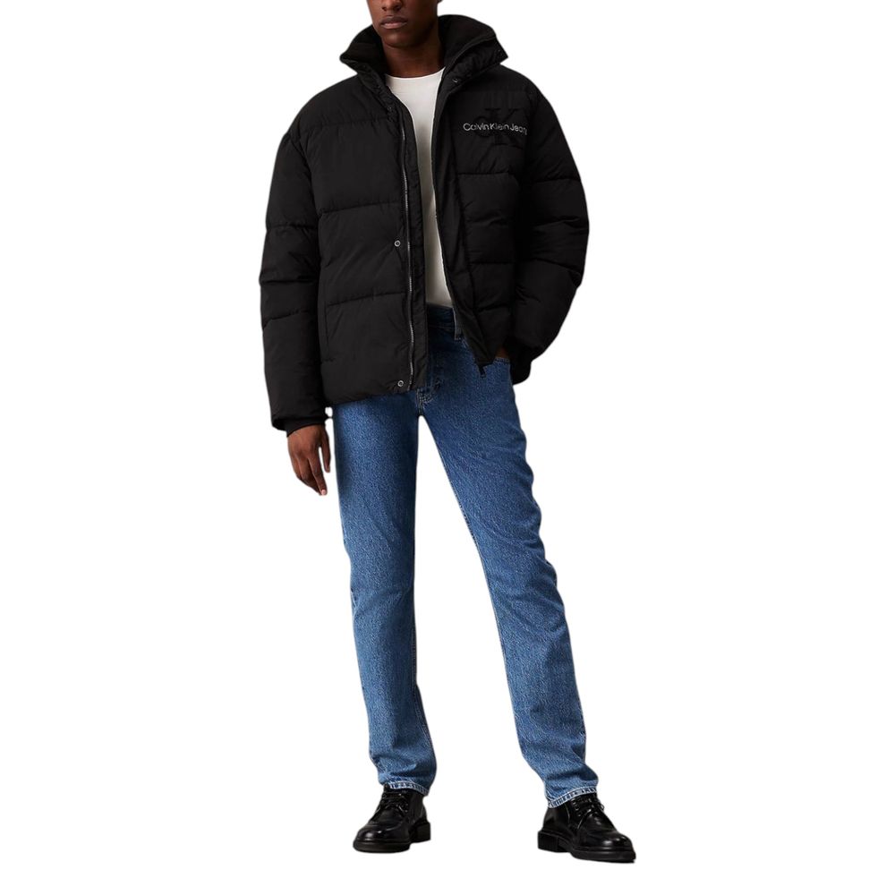 Calvin Klein Jeans Schwarze Jacke aus recyceltem Polyamid
