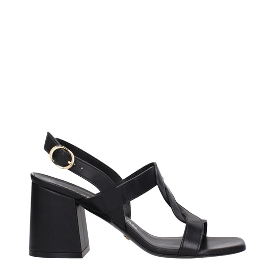 Stuart Weitzman Schwarze Leder-Plateaus