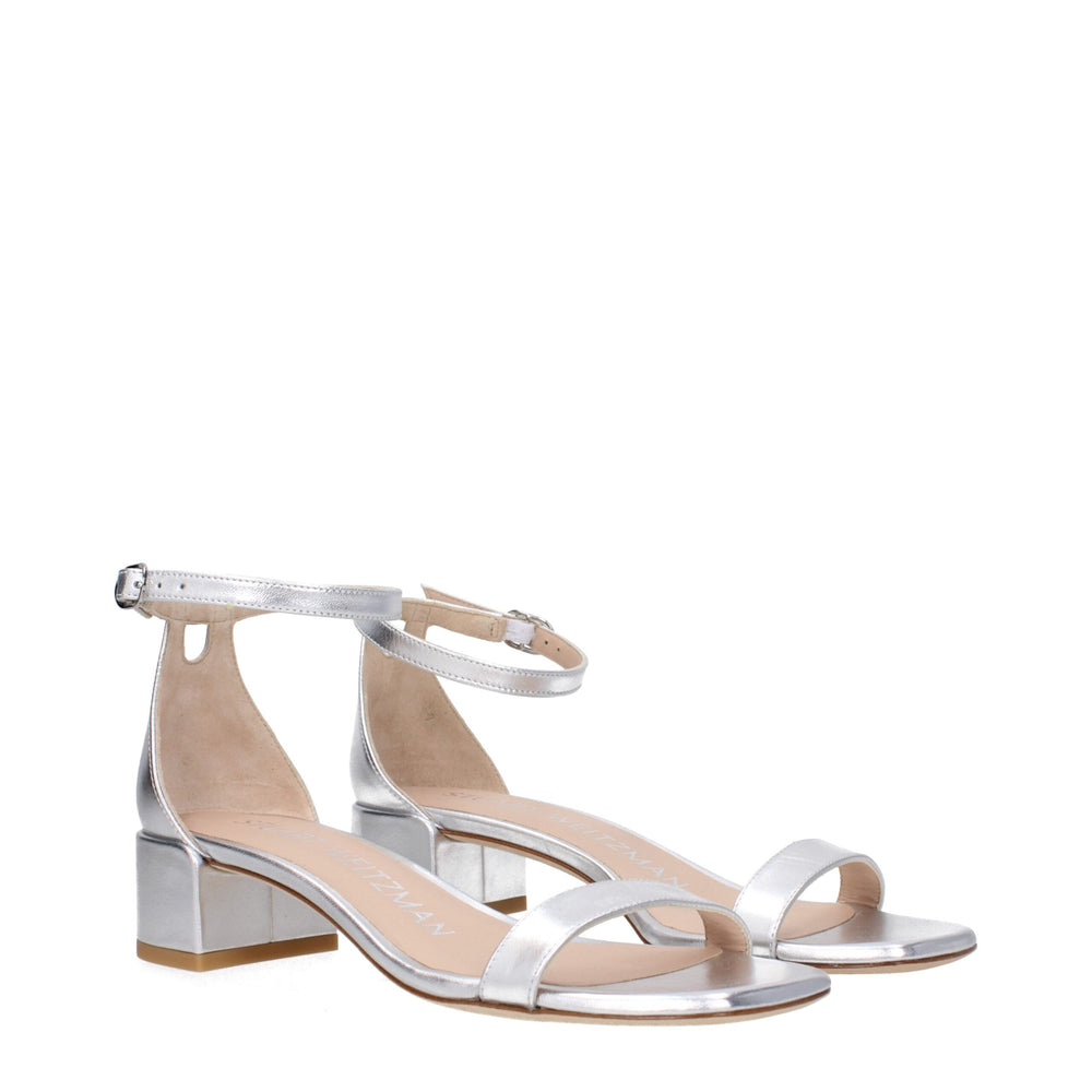 Stuart Weitzman Graue flache Sandalen aus Leder