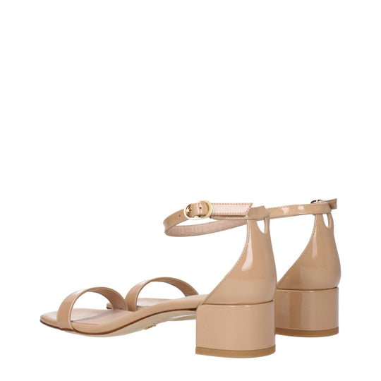 Stuart Weitzman Flache Sandalen aus rosa Leder