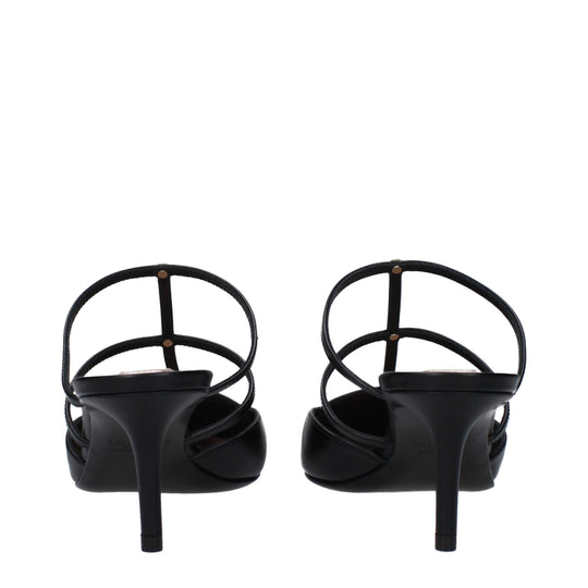Valentino Garavani Flache Sandalen aus schwarzem Leder