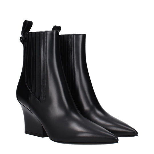 Valentino Garavani Schwarze Lederstiefeletten