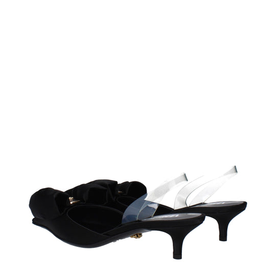 Versace Flache Sandalen aus schwarzem Satin