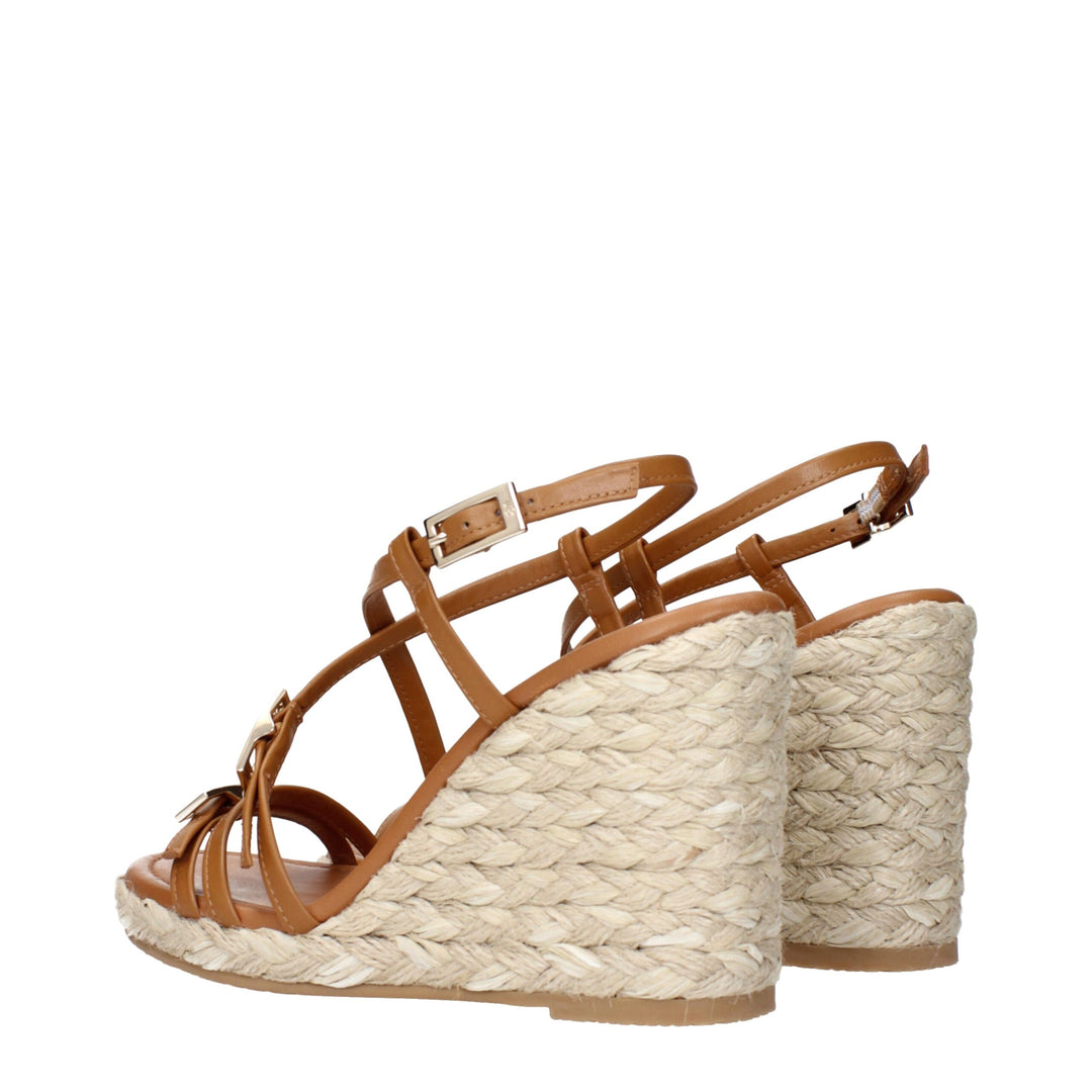 Stuart Weitzman Braune Leder-Keilsandalen