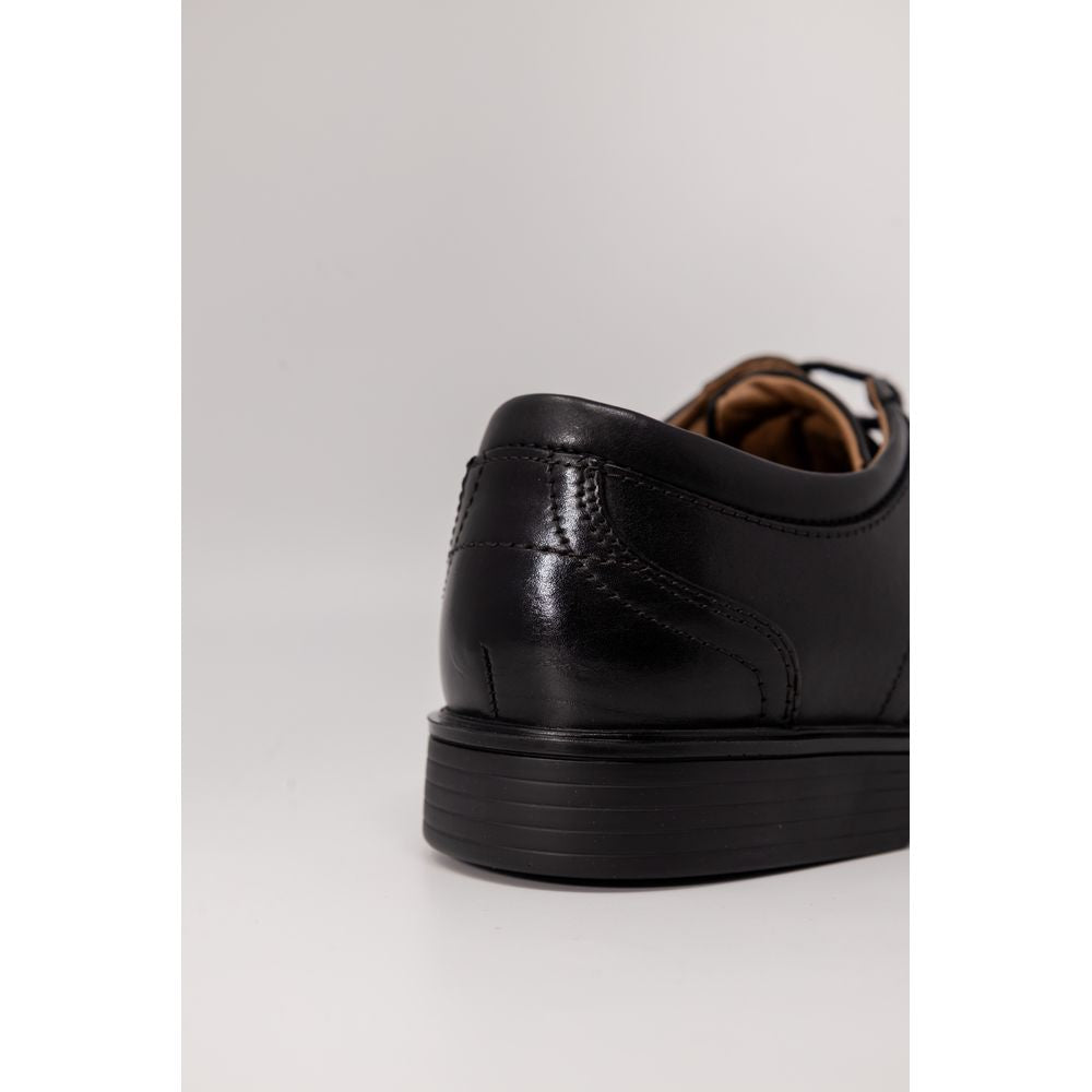 Clarks Schwarze Leder Oxfords und Derby