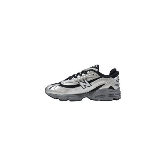 New Balance Silberner Synthetik-Sneaker