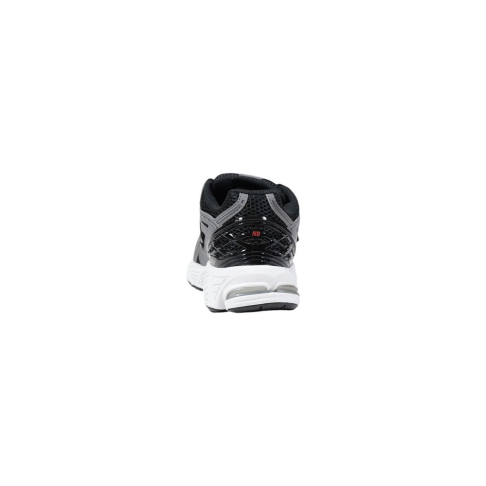 New Balance Schwarzer Synthetik-Sneaker