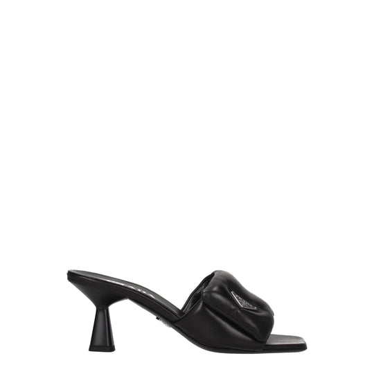 Prada Schwarze Leder-Plateaus