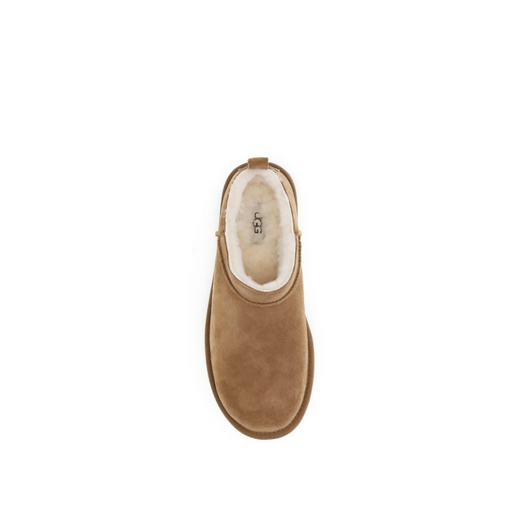 UGG Klassische Mikro-Stiefeletten