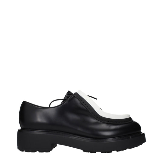 Prada Schwarze Leder Oxfords und Derbies
