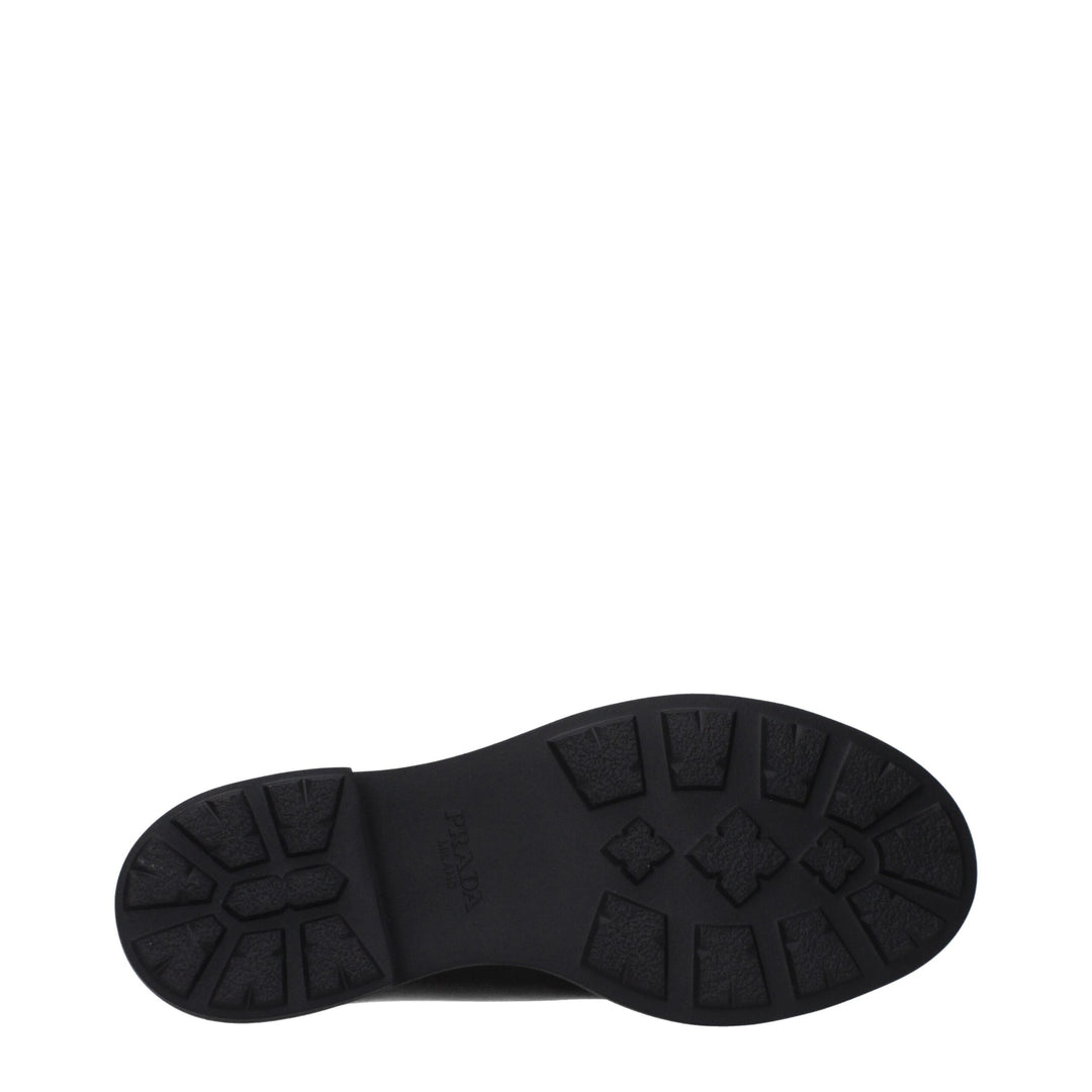 Prada Schwarze Leder Oxfords und Derbies
