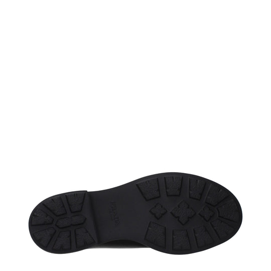 Prada Schwarze Leder Oxfords und Derbies