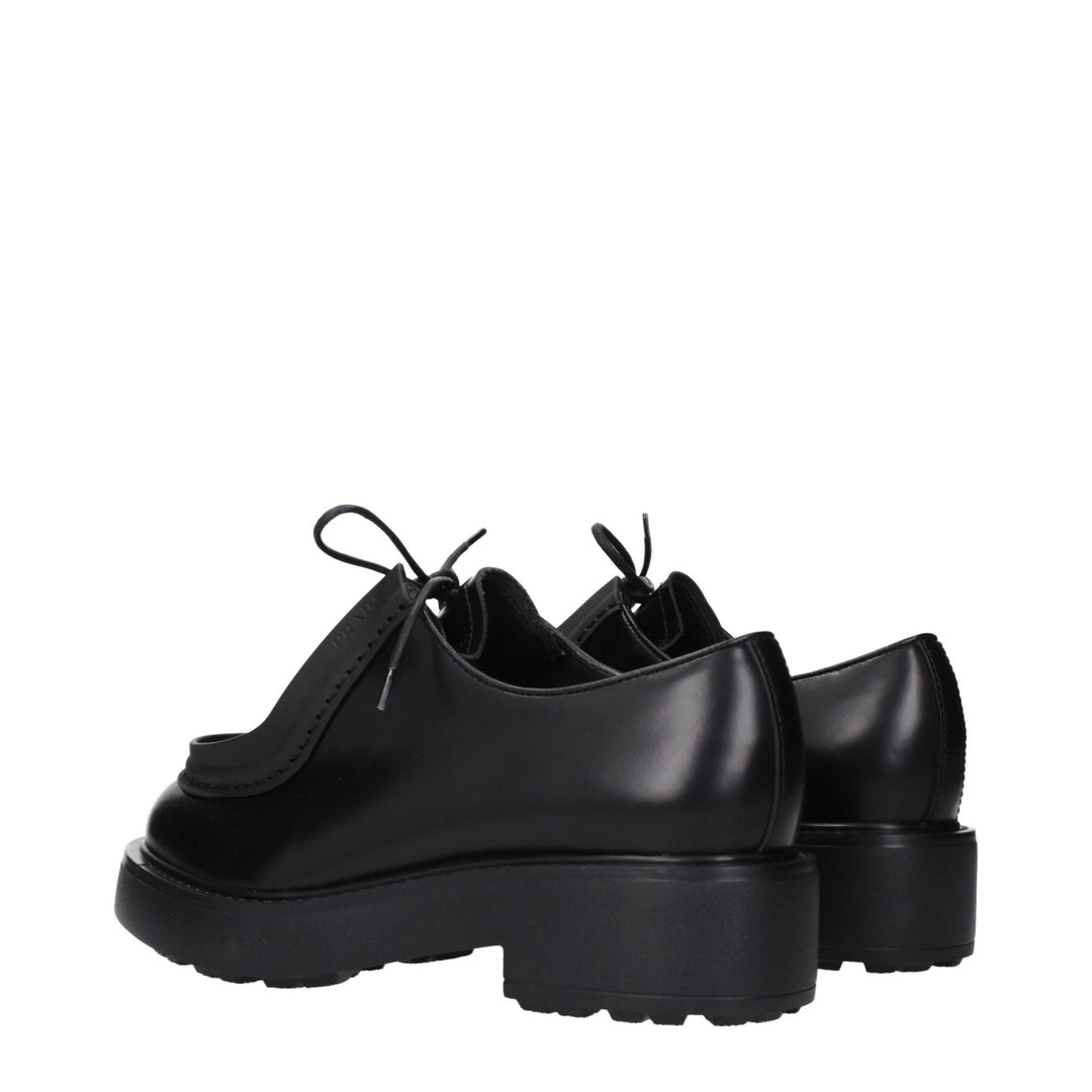 Prada Schwarze Leder Oxfords und Derbies