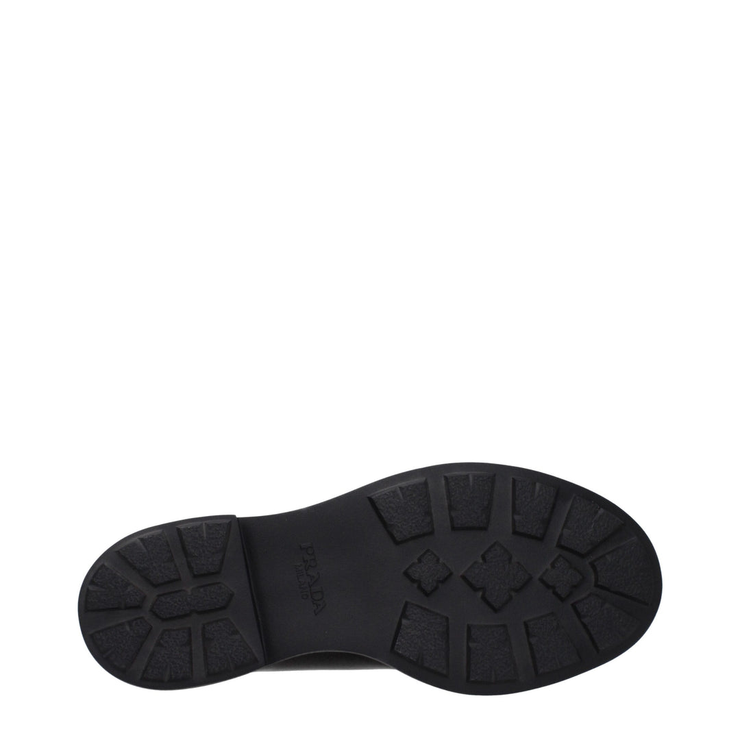 Prada Schwarze Leder Oxfords und Derbies