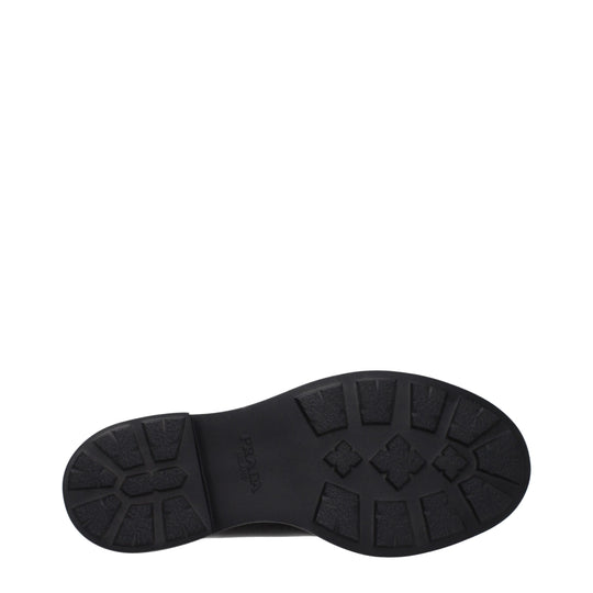 Prada Schwarze Leder Oxfords und Derbies