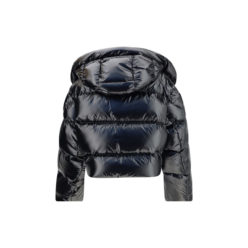 MONCLER x EDWARD ENNINFUL Die Lothar Short Down Jacket mit Kapuze von Moncler x EE72 by Edward Enninful