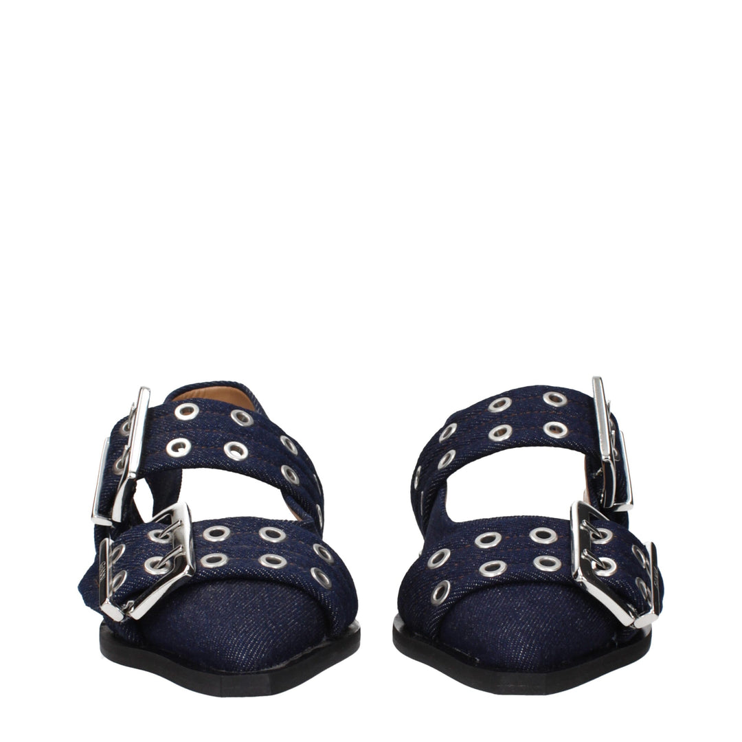 Ganni Flache Sandalen aus blauem Stoff